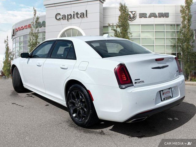 2022 Chrysler 300 300 Touring L | AWD | Accident Free CarFax in Cars & Trucks in Edmonton - Image 4
