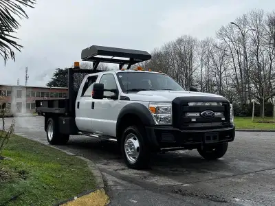2015 Ford F-550 Dump truck 2WD , 6.8L, 10 cylinder, 4 door, automatic, RWD, cruise control, air cond...