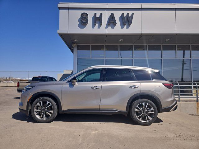 2023 INFINITI QX60 LUXE | 3.5L | V6 | PANO ROOF | 360 CAMERA in Cars & Trucks in Calgary - Image 2