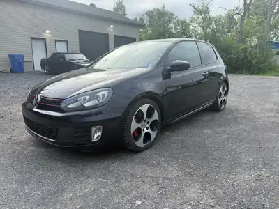 Looking for a sporty ride that's as fun to drive as it is stylish? Feast your eyes on this sleek, bl...