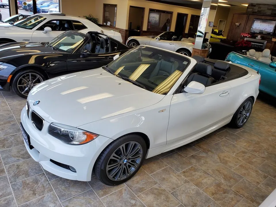 2012 BMW 1 Series 128i CONV CALL BELLEVILLE 613-961-8848 130K K