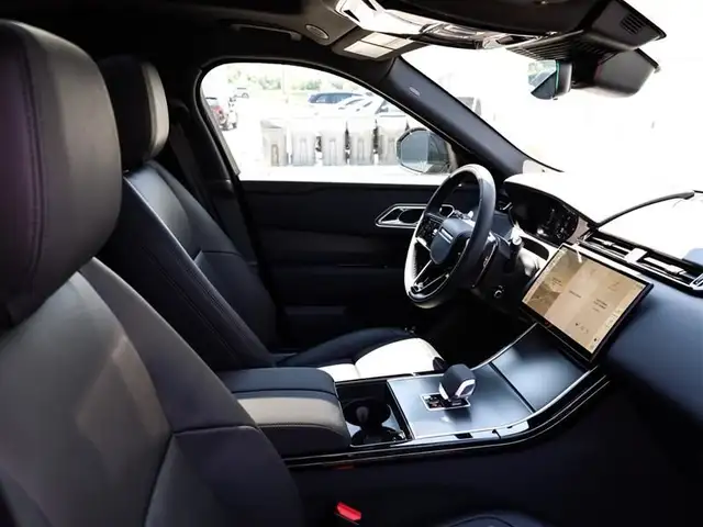 2024 Land Rover Range Rover Velar P250 Dynamic SE in Cars & Trucks in Oshawa / Durham Region - Image 5