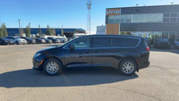EXECUTIVE CROSSTOWN DEMO! This 2024 CHRYSLER VOYAGER LX has the following options Cloth Bucket Seats... (image 4)