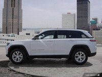 Crowfoot Hyundai, AMVIC Licensed Dealer Why This Is The GRAND CHEROKEE For YOU: 4-Wheel-Drive 3.6L P... (image 2)
