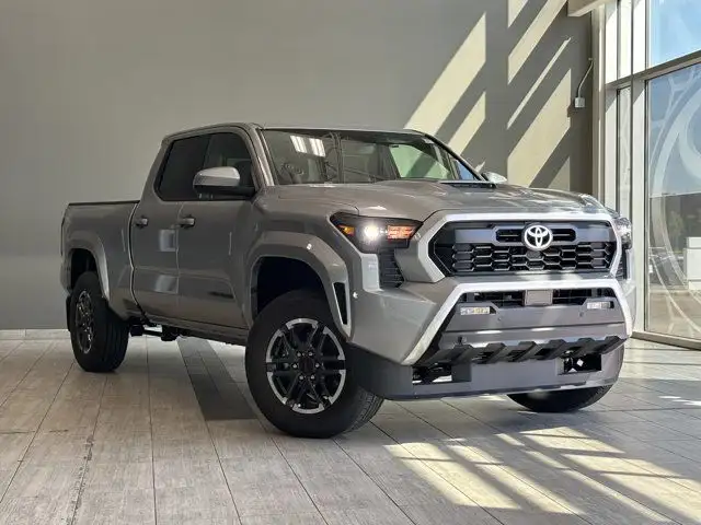 2025 Toyota Tacoma Sport | 6ft Truck Bed | Wireless Charging dans Autos et camions dans Ville d’Edmonton - Image 4