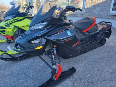 2020 Ski-Doo RENEGADE XRS Nous payons vos taxe Découvrez le Ski-Doo RENEGADE XRS 2020! Cette motonei...