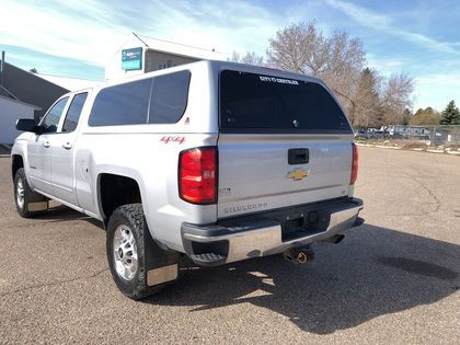 2015 Chevrolet Silverado 2500HD 6.0L GAS WORKHORSE WITH A CANOPY in Cars & Trucks in Medicine Hat - Image 4