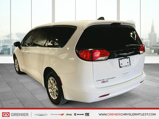 2023 Chrysler Grand Caravan in Cars & Trucks in City of Montréal - Image 3