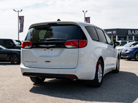 ENGINE: 3.6L PENTASTAR VVT V6 W/ESS (STD),BRIGHT WHITE,ENGINE BLOCK HEATER,BLACK SEATS,TRANSMISSION:... (image 9)