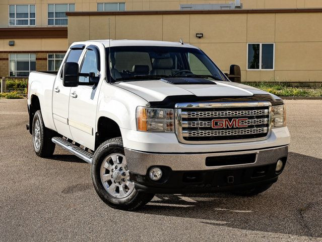 2011 GMC Sierra 2500HD SLT 6.6L in Cars & Trucks in Strathcona County - Image 2