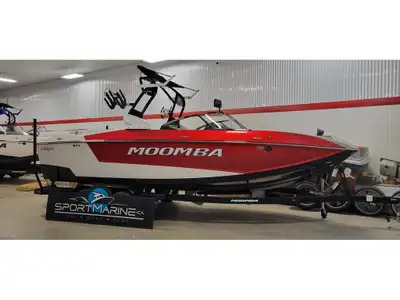 Moomba Mojo 2024 Longeur / Length : 23’ Largeur / Beam : 102” Capacité / Capacity : 17 Passagers / P...