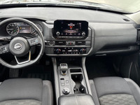The Nissan Pathfinder S 4WD in elegant style combines the robust capabilities of a 4x4 drivetrain wi... (image 7)