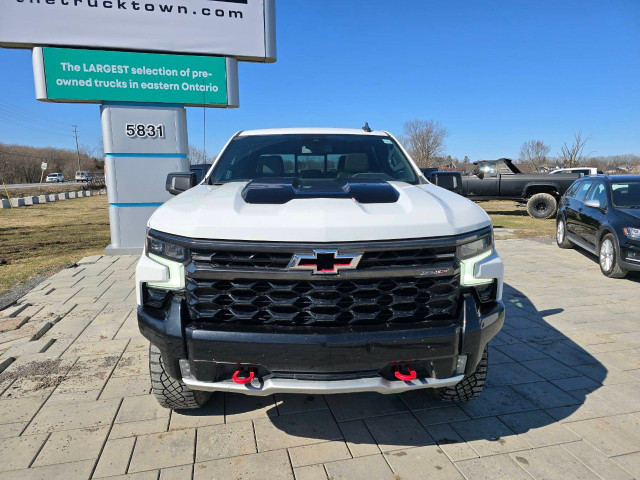2023 Chevrolet Silverado 1500 in Cars & Trucks in Ottawa - Image 2