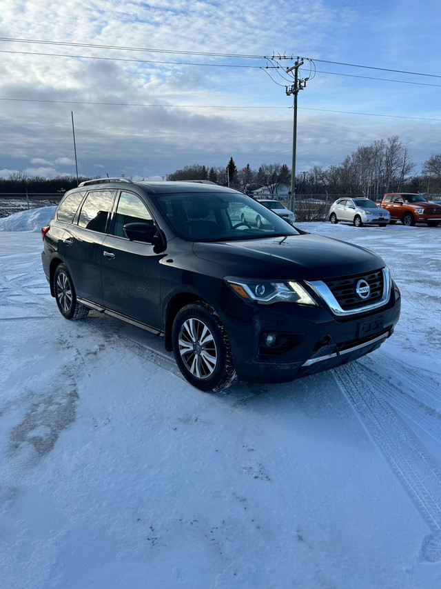 2018 Nissan Pathfinder SL PREMIUM NAVIGATION, HEATED SEATS!! in Cars & Trucks in Winnipeg
