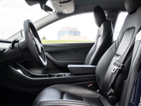 2020 Tesla Model Y Long Range AWD Blue Exterior on Black Interior comes with Navigation and 360 Came... (image 5)