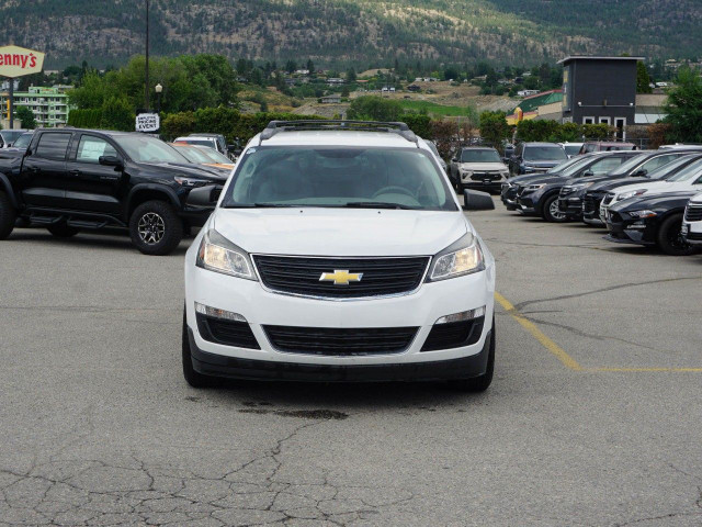 2016 Chevrolet Traverse in Cars & Trucks in Penticton - Image 2