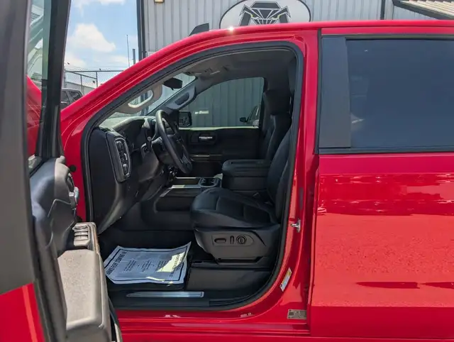 2019 Chevrolet Silverado 1500 LT Trail Boss in Cars & Trucks in London - Image 13