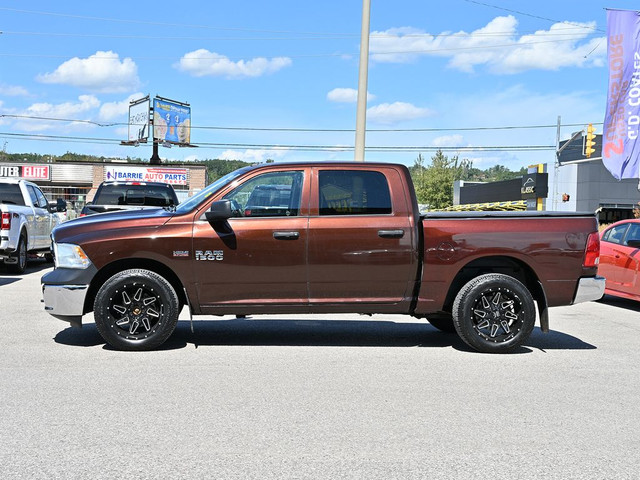 2015 Ram 1500 ST Crew Cab 4x4 ~HEMI ~Bluetooth ~Trailer Tow in Cars & Trucks in Barrie - Image 4