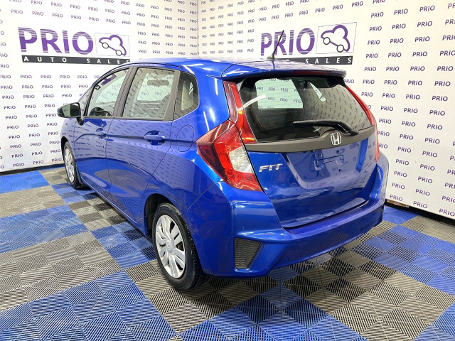 2016 Honda Fit in Cars & Trucks in Ottawa - Image 2