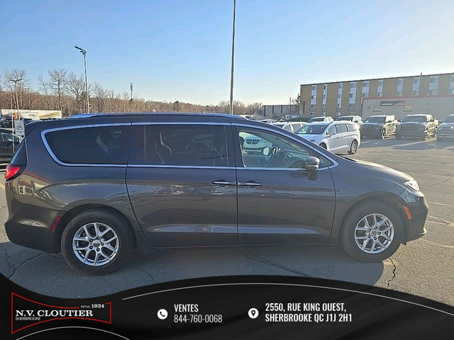 2021 Chrysler Pacifica Touring-L in Cars & Trucks in Sherbrooke - Image 4
