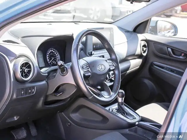 2022 Hyundai Kona Preferred | Awd | Car Play | Back Up Camera in Cars & Trucks in Hamilton - Image 17