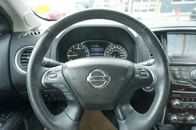 2016 Nissan Pathfinder Platinum | One Owner | 3.5L V6 | 260 HP in Cars & Trucks in Calgary - Image 14