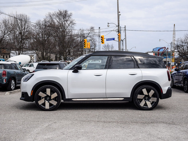 2025 MINI Countryman S | ALL4 | Premier+ | Favoured Style | 1 Ow in Cars & Trucks in City of Toronto - Image 3