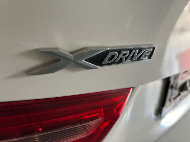 2014 BMW 4 Series Cpe 428i xDrive AWD in Cars & Trucks in Calgary - Image 32