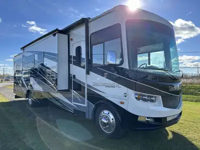 Consignation / Payez une seule taxe !! Superbe motorisé classe A 2017 Forest River Georgetown XL 377...