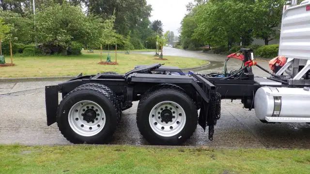 2019 Western Star 4900 SB Cummins X15 Eaton 18 Speed in Heavy Trucks in Delta/Surrey/Langley - Image 13