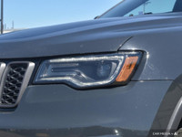 ?? 2017 Jeep Grand Cherokee Trailhawk 5.7L HEMI 4x4 – No Accidents | Fully LoadedExterior Colour: Rh... (image 9)