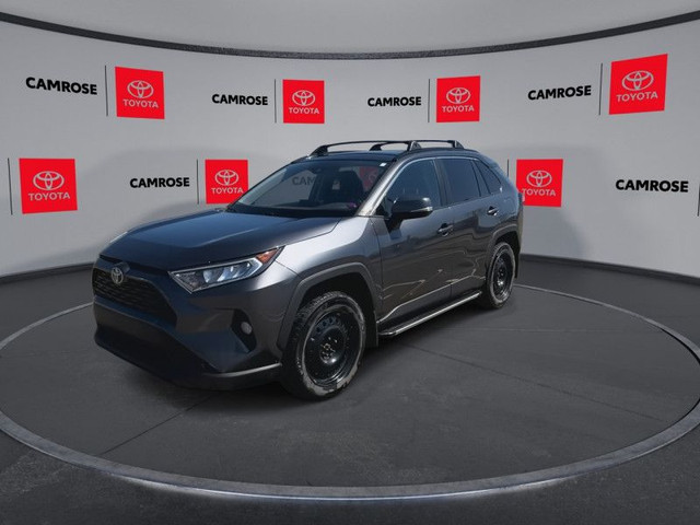 2020 Toyota RAV4 XLE AWD - Sunroof - Power Liftgate in Cars & Trucks in Edmonton - Image 4