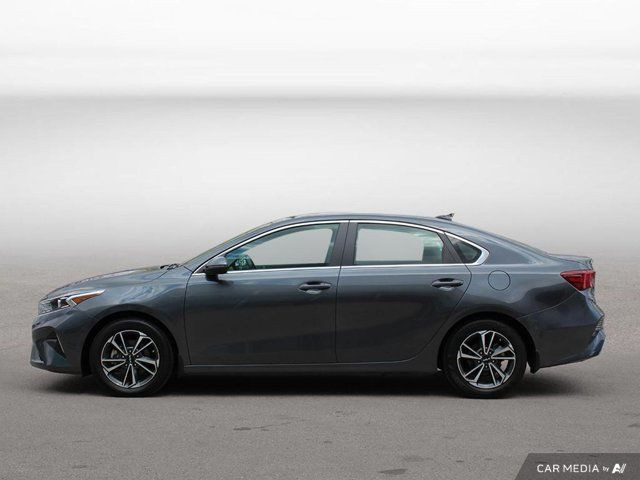 2022 Kia Forte EX | Heated Steering Wheel | Cpo | Lane Keep in Cars & Trucks in Hamilton - Image 2