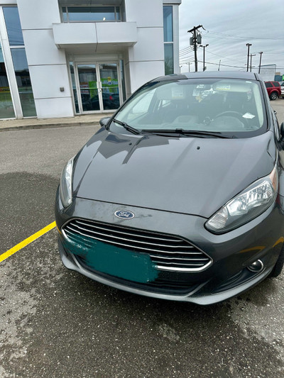 2015 Ford Fiesta SE Great condition