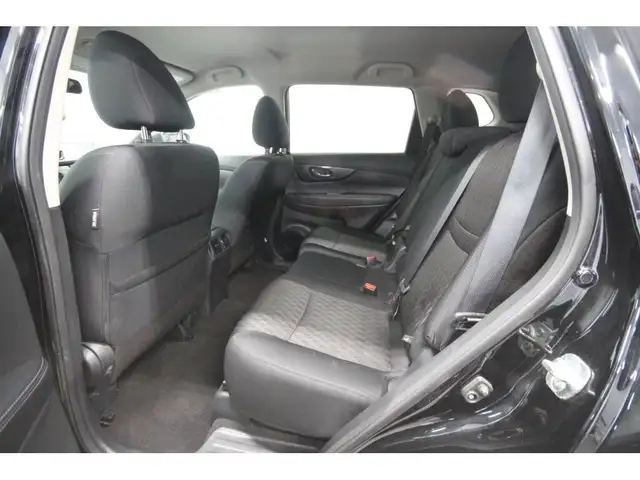 2020 Nissan Rogue SE / AWD in Cars & Trucks in Lévis - Image 32