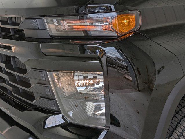 2025 Chevrolet Silverado 2500HD Work Truck-Convenience Pkg in Cars & Trucks in Barrie - Image 2