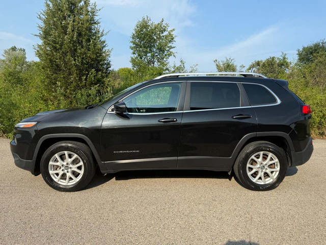 2016 Jeep Cherokee NORTH| CLEAN CARFAX | V6 | 4X4 | NAVI | PUSH  in Cars & Trucks in Oshawa / Durham Region - Image 3