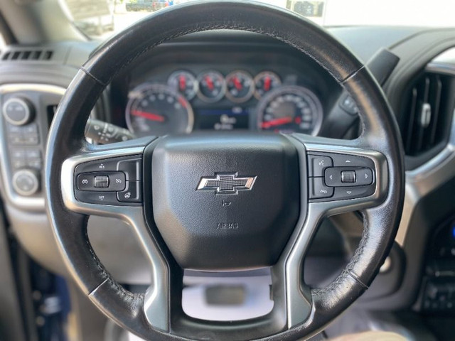 2021 Chevrolet Silverado 1500 RST Heated Seats|Heated Steering dans Autos et camions  à Red Deer - Image 4
