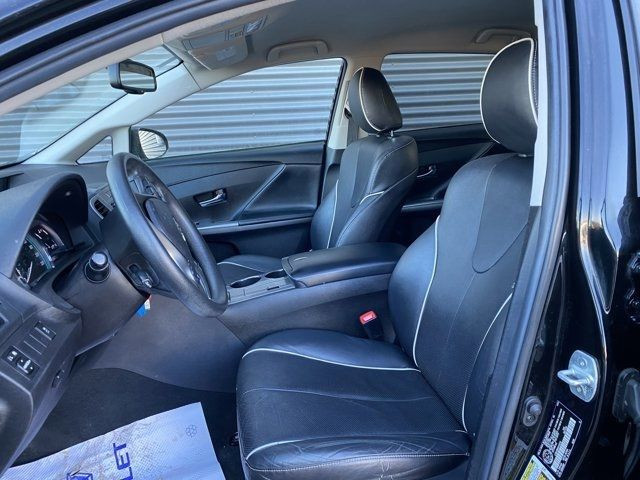 2015 Toyota Venza in Cars & Trucks in Red Deer - Image 4