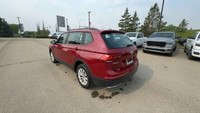 Odometer is 4160 kilometers below market average! This Volkswagen Tiguan is equipped with: Cloth Sea... (image 6)