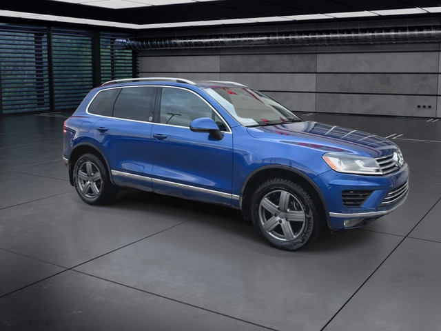 2017 Volkswagen Touareg 3.6L Wolfsburg Edition l One Owner l Tow in Cars & Trucks in Calgary - Image 2