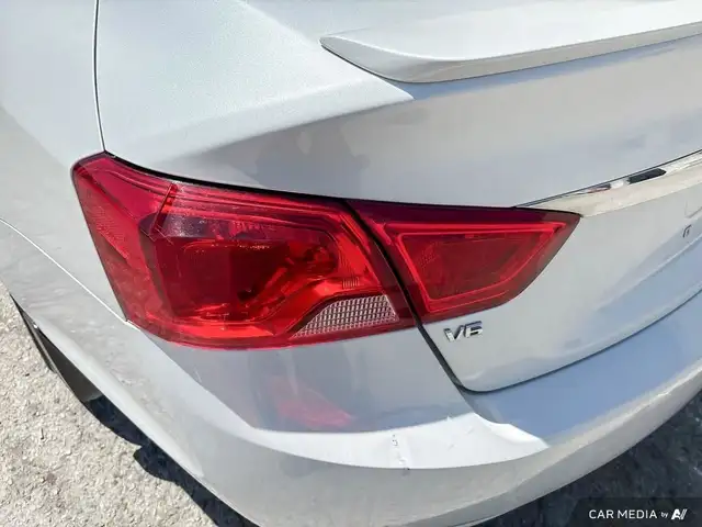 2019 Chevrolet Impala 1LT PANO SUNROOF | LEATHER INTERIOIR |... in Cars & Trucks in London - Image 12