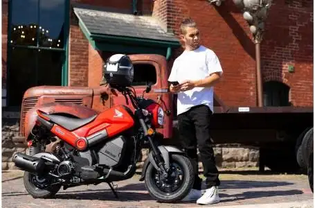Navi in Street, Cruisers & Choppers in Edmonton - Image 17