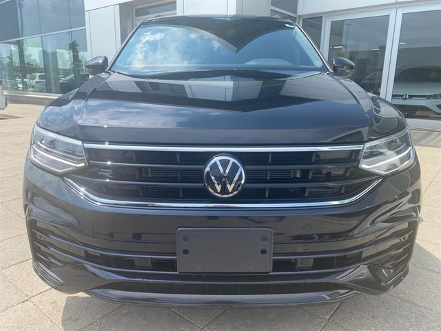 2022 Volkswagen Tiguan Comfortline R-Line Black Edition in Cars & Trucks in Mississauga / Peel Region - Image 2