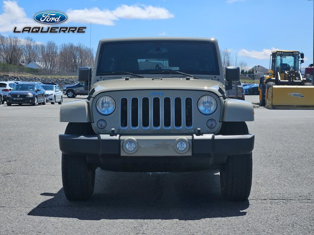 Jeep Wrangler Unlimited Modèle Sahara 4 portes 2 Toits traction  in Cars & Trucks in Victoriaville - Image 2