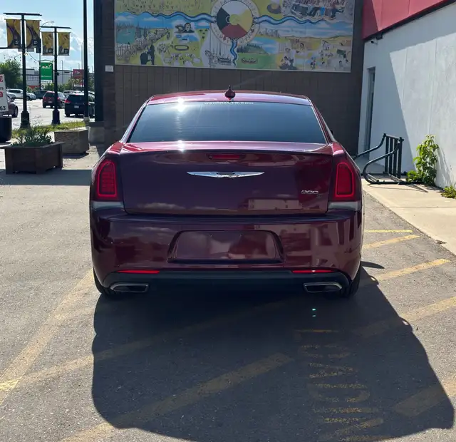 2018 Chrysler 300 300S RWD63006657679361122
