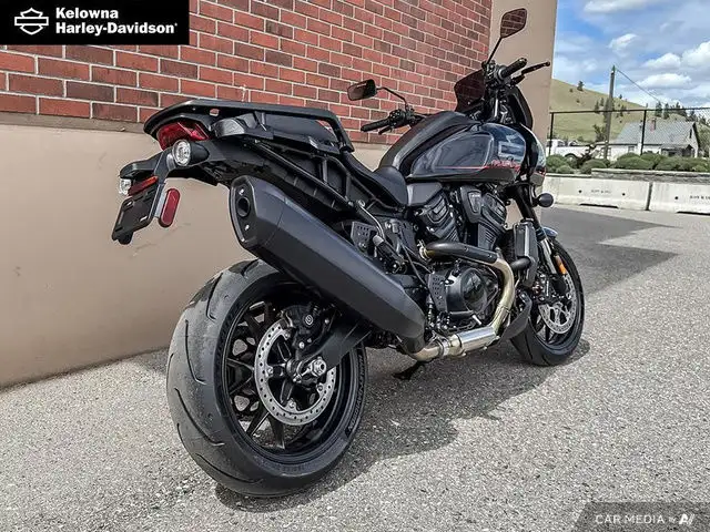 2025 Harley-Davidson RA1250ST - Pan America 1250 ST in Sport Touring in Kelowna - Image 4