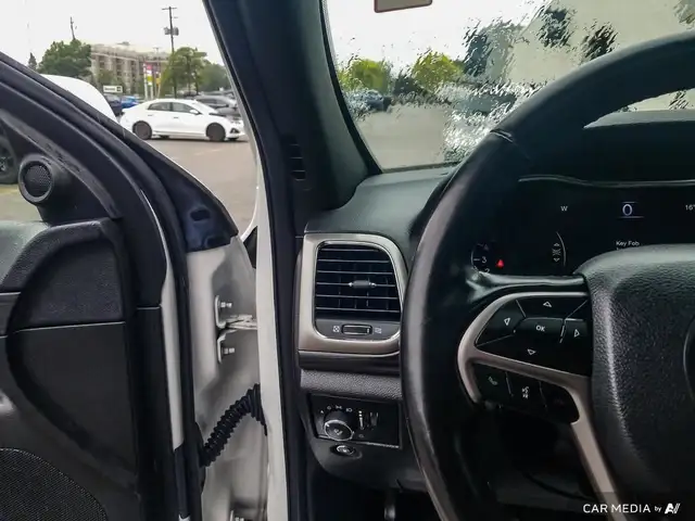 2021 Jeep Grand Cherokee Laredo ALTITUDE | SUNROOF | PROTECH... in Cars & Trucks in London - Image 18