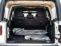 TIRES: P255/70R18 ALL-SEASON (STD),BRIGHT WHITE,BLACK MCKINLEY TRIMMED SEATS -inc: Hard Seat Back Le... (image 7)