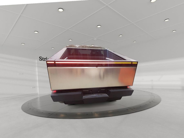 2024 TESLA CYBERTRUCK AWD in Cars & Trucks in Stratford - Image 4